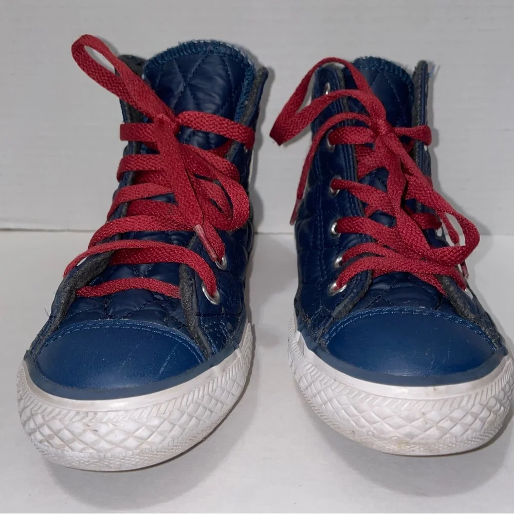 Converse Youth Size 13 Chuck Taylor All Star High Top Navy Blue Quilted Zipper